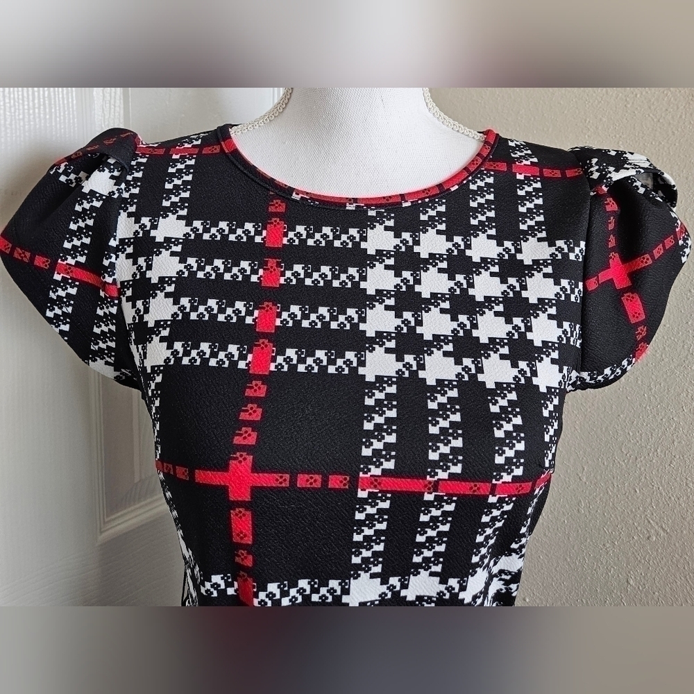 PLAID SHEATH DRESS SZ 6 BLACK, WHITE, RED - Picture 6 of 8